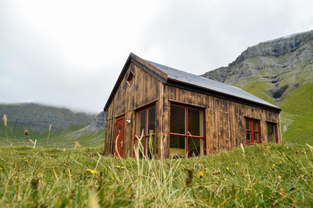 Mulafossur Cottage No 3 By Famous Waterfall In Gasadalur Dış mekan fotoğraf